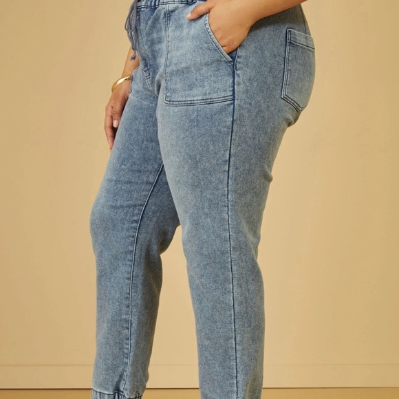 Joggers - Picture 3 of 6